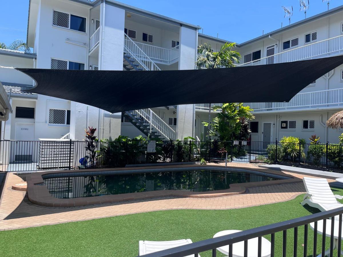 Cocos Holiday Apartments Trinity Beach Esterno foto